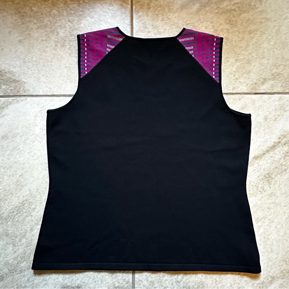 CARLISLE Collection Sleeveless Top - Picture 3 of 5